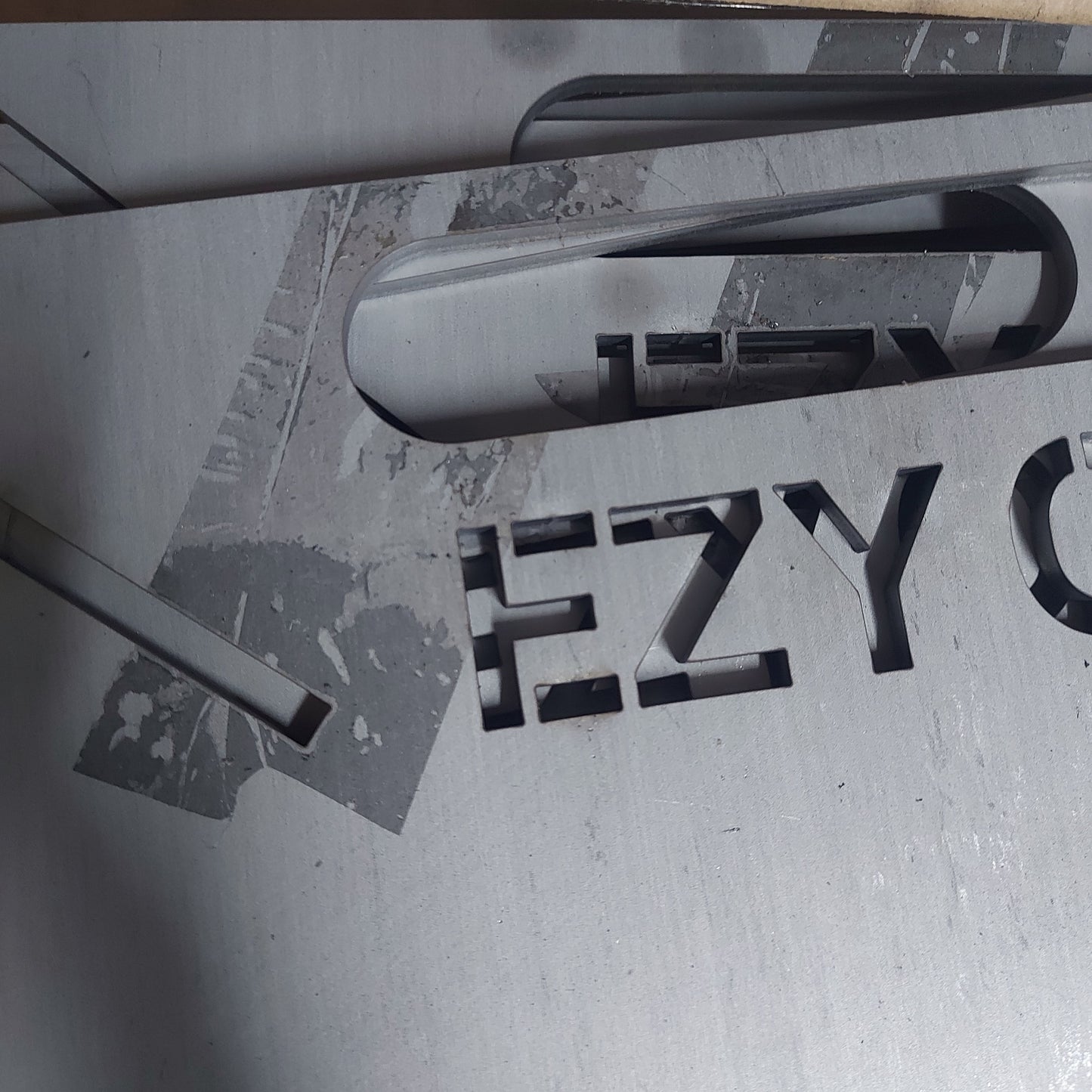 [Flat Pack Fire Pit] - EZY Q